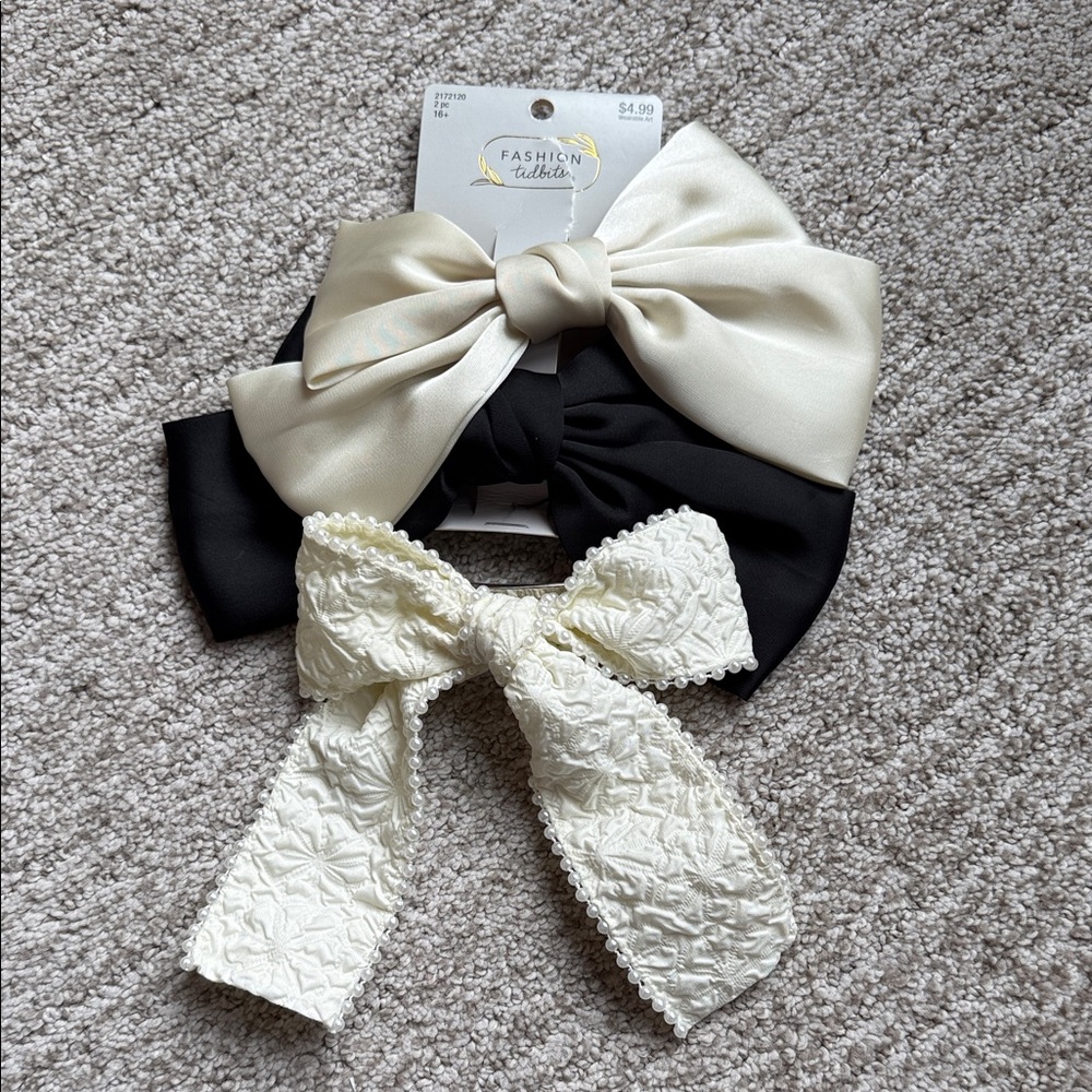 Elegant Cream and Black Hair Bows Set